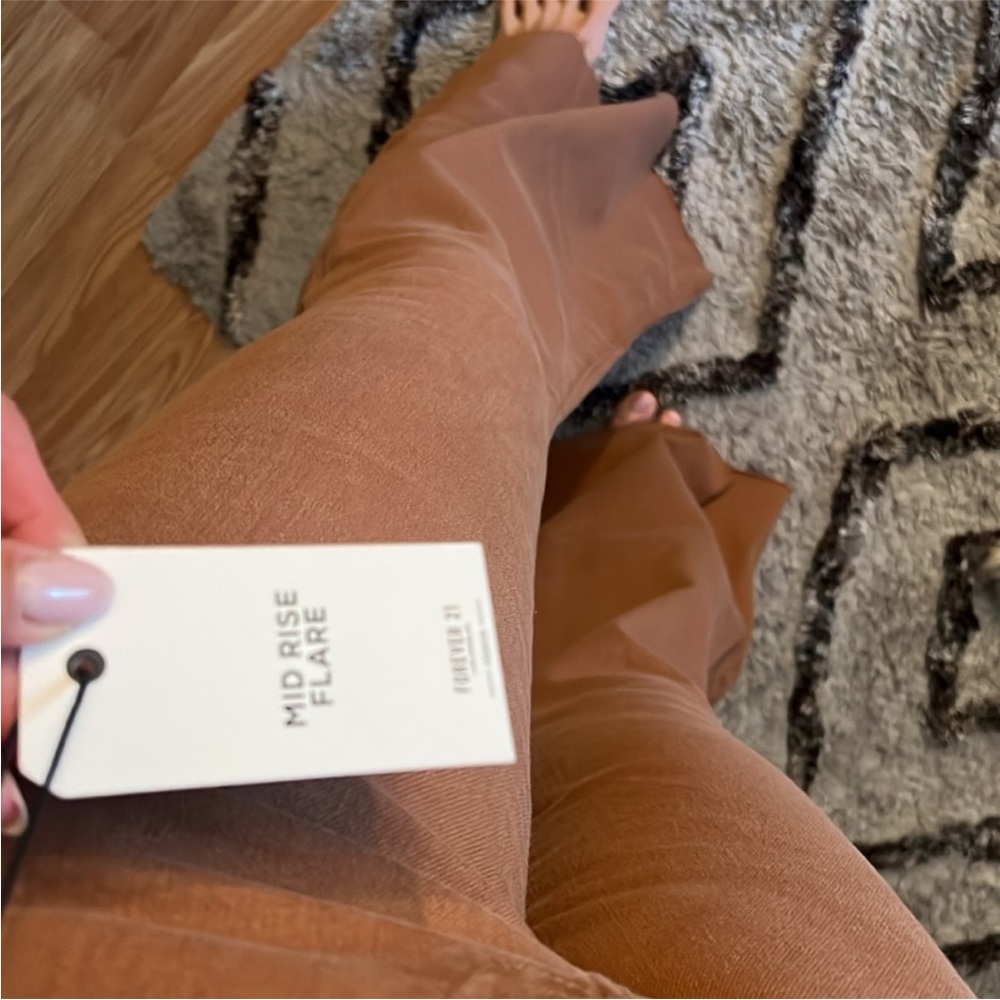 NWT Mid-Rise Flare Pants in Brown - Picture 11 of 11